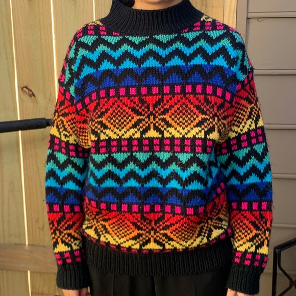 Sweaters - Vintage colorful sweater